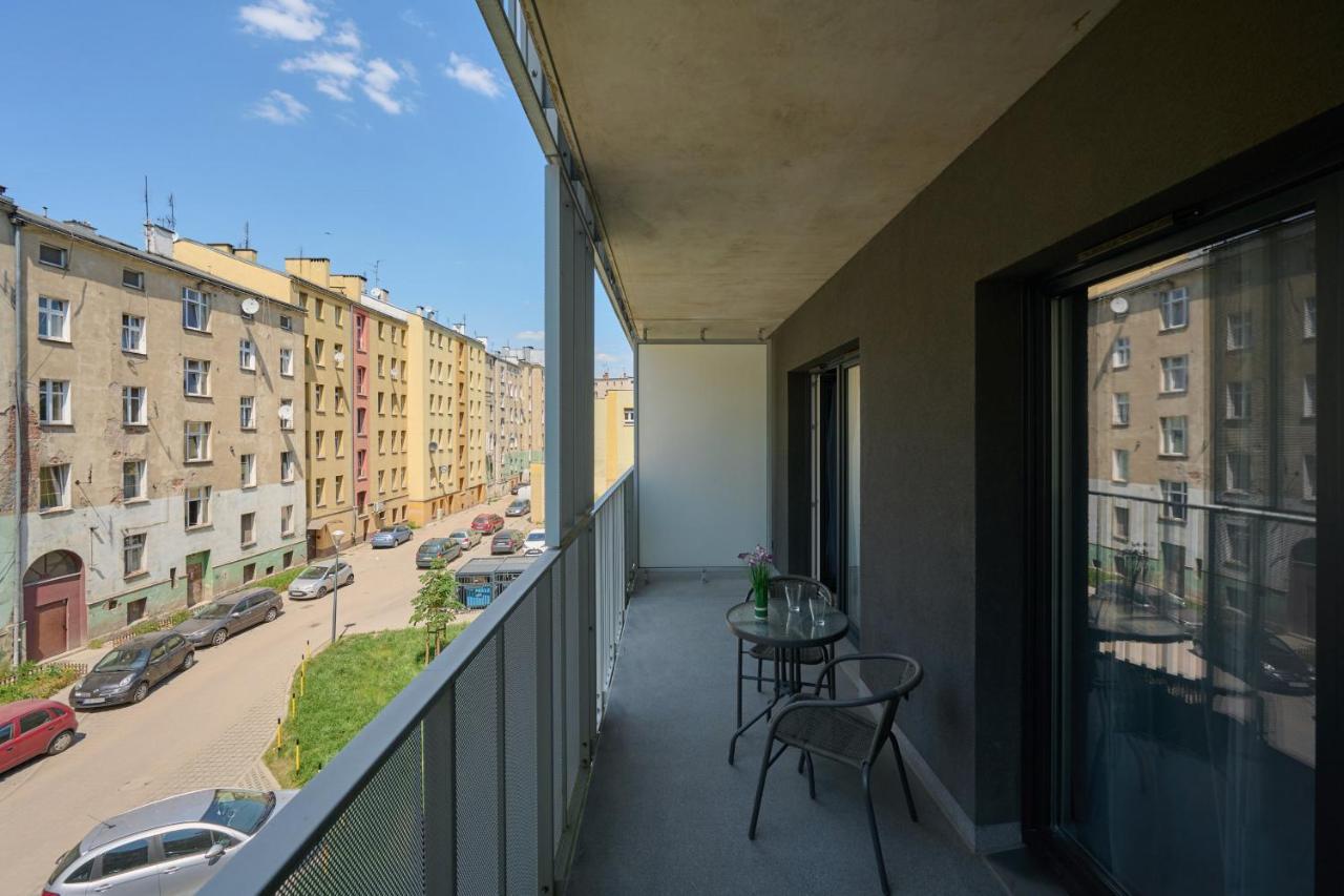 Nowa Manufaktura Krzyki By Renters
